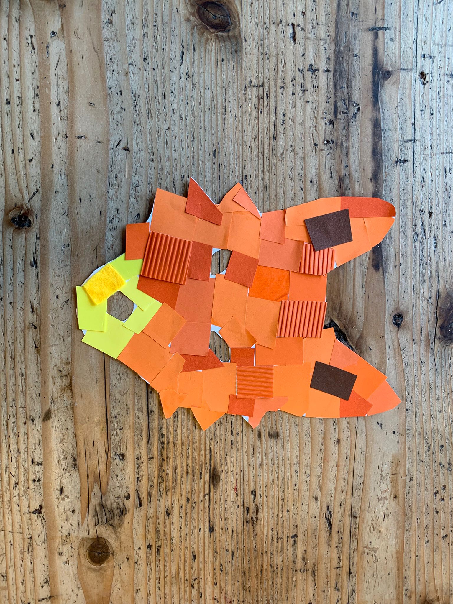 En autonomie parentalité à Lille : Collage : masque de renard (2-5ans)