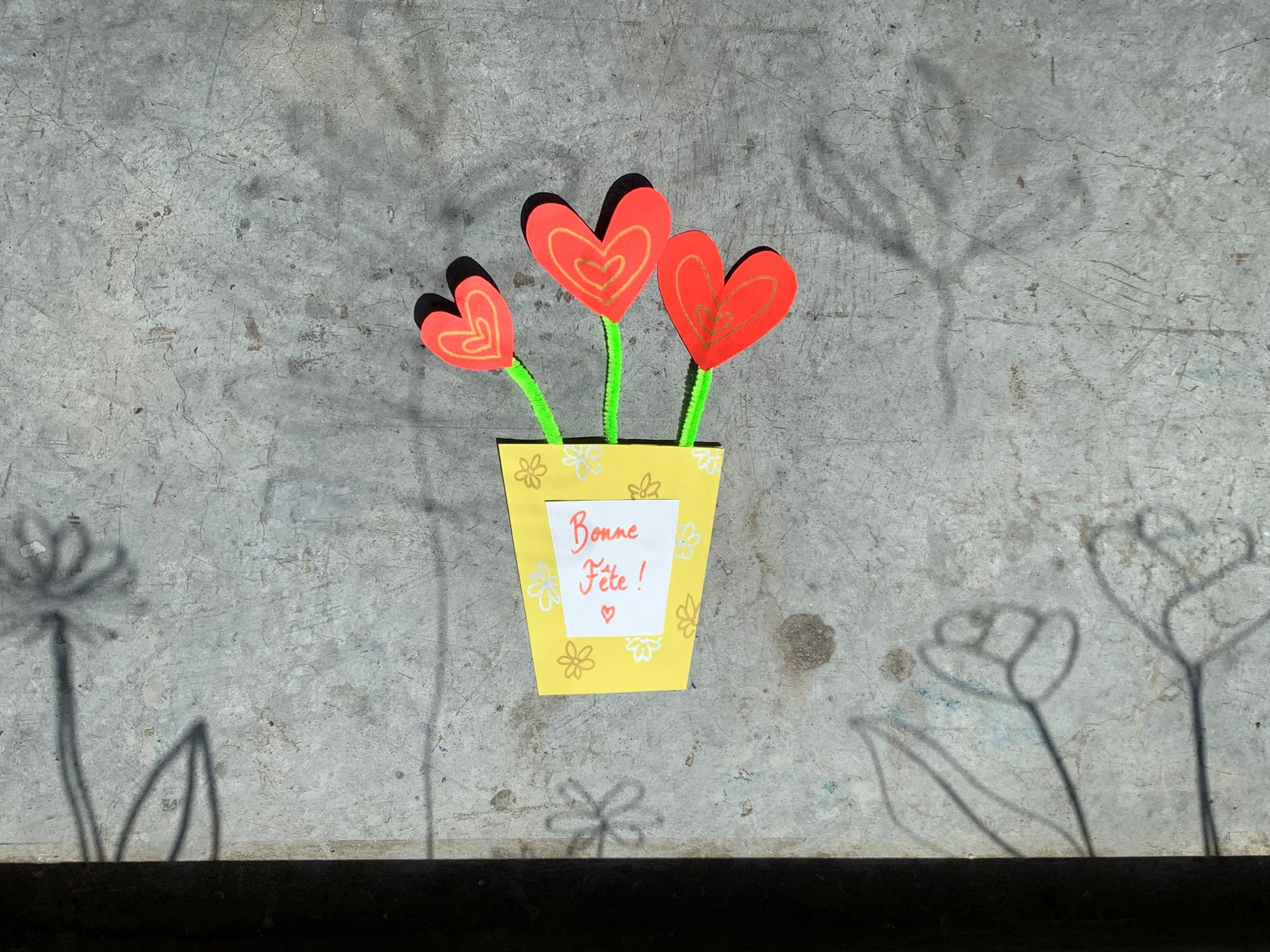 En autonomie parentalité à Lille : Fabrique ta carte de fête des mères ! (4-7 ans)
